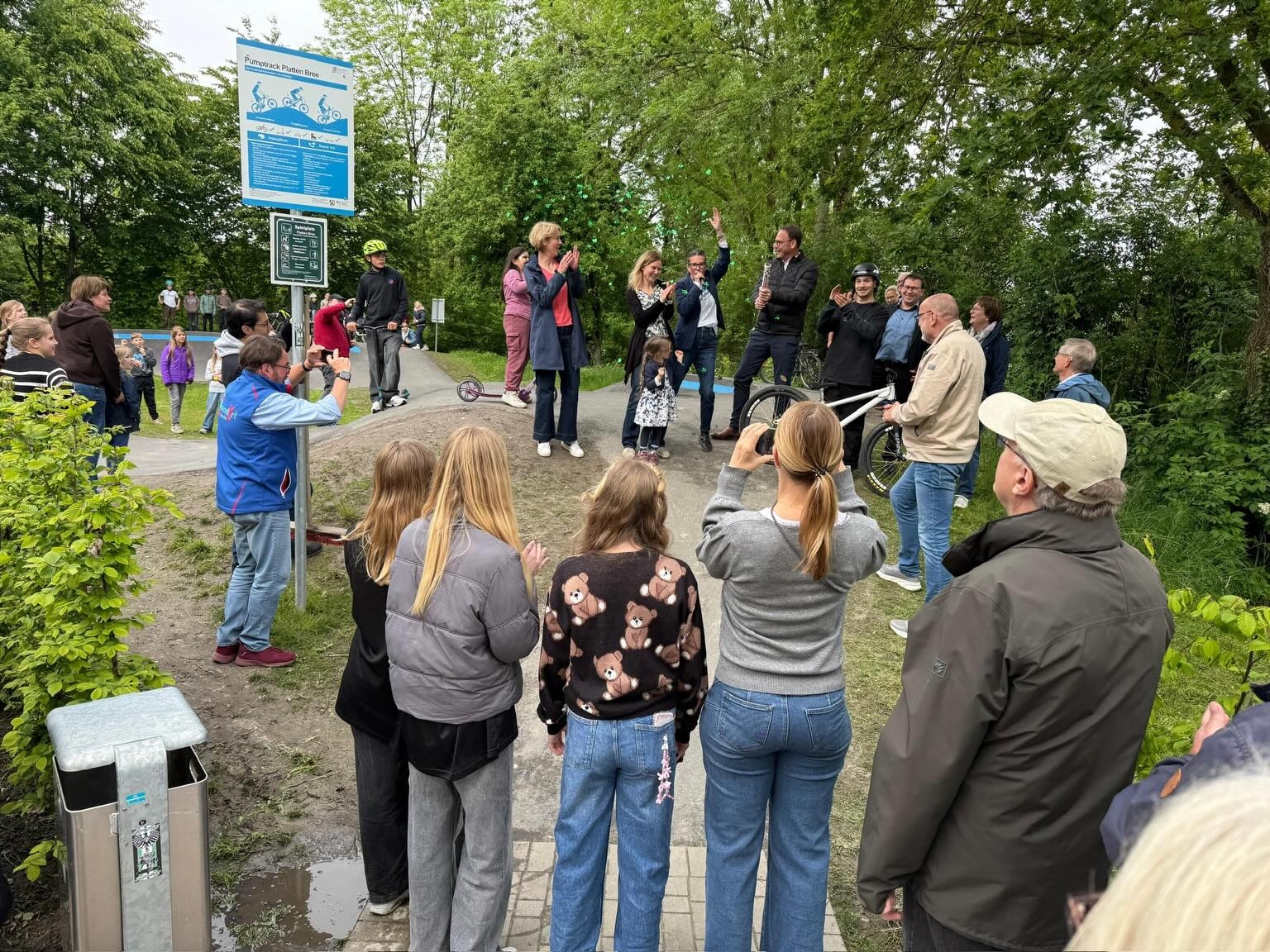 Pumptrack und Spielplatz Platten Bree er�ffnet